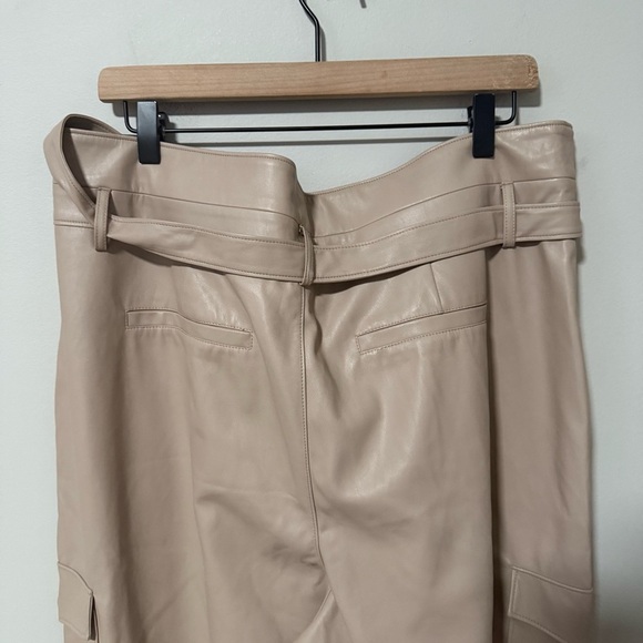 NWT PAIGE Tami Cargo Pant Taupe Vegan Leather Size 14 - Picture 8 of 8